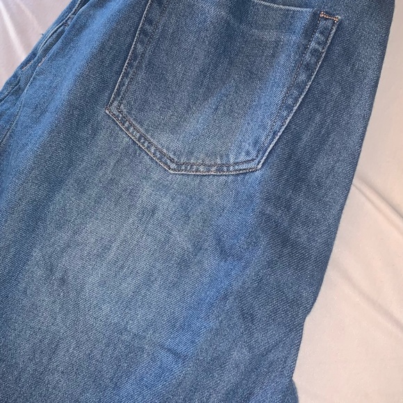 Klarissa Paperbag Waist Jeans - Medium Blue Wash
Size: L - Picture 3 of 6